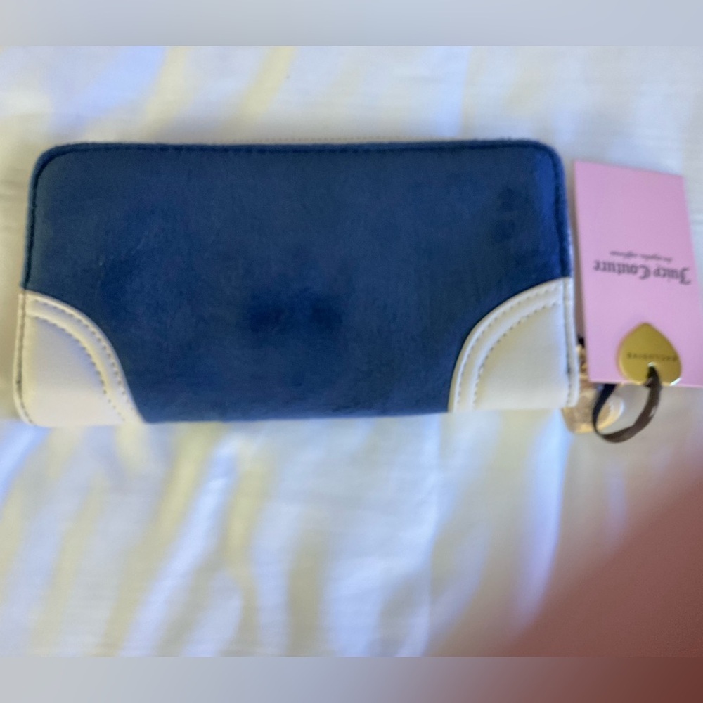Juicy Couture Navy and White Wallet with Pink Logo - Picture 2 of 2